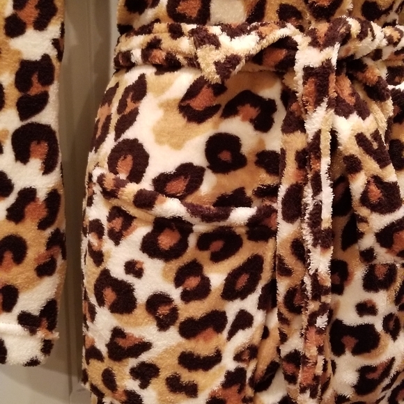 PJ Couture Leopard Cheetah Print Robe Sz S… - Picture 8 of 8